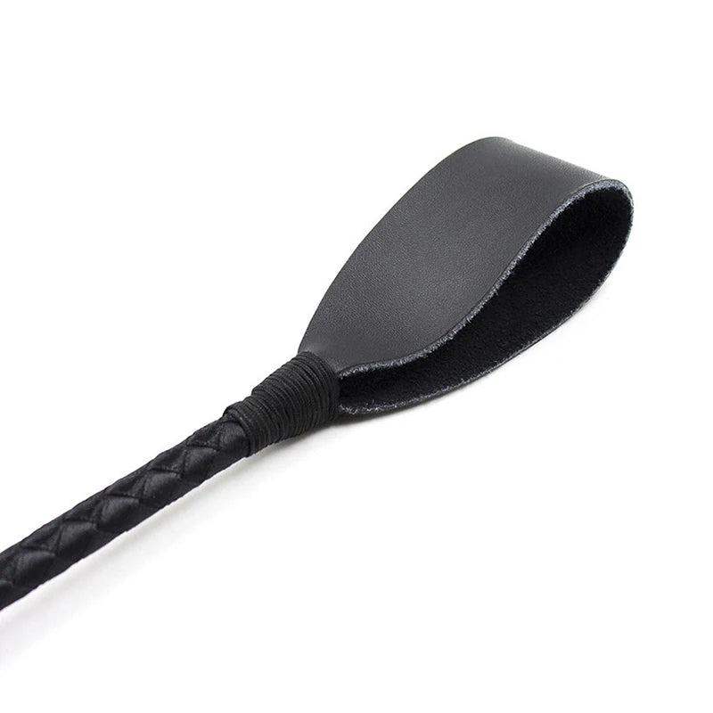 Passion Riding Training PU Leather Lightweight Durable Rattling Whip Leather Whip Equestrian Sports Outdoor Show With Handle