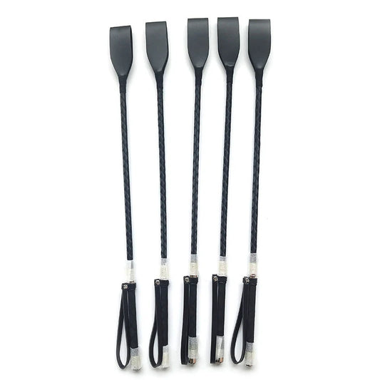 Passion Riding Training PU Leather Lightweight Durable Rattling Whip Leather Whip Equestrian Sports Outdoor Show With Handle
