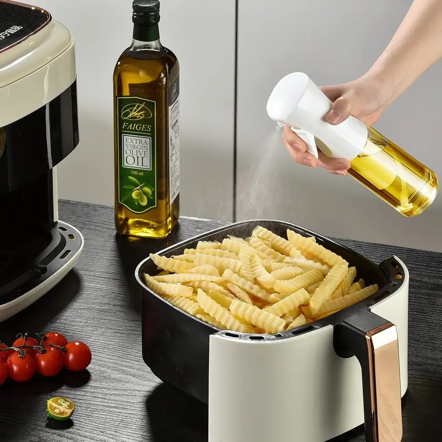 Kitchen Oil Spray Bottle Cooking Olive Oil Sprayer 200/300/500ML Pneumatic Spray Bottle Fitness Barbecue Spray Oil Dispenser - ALPENZO