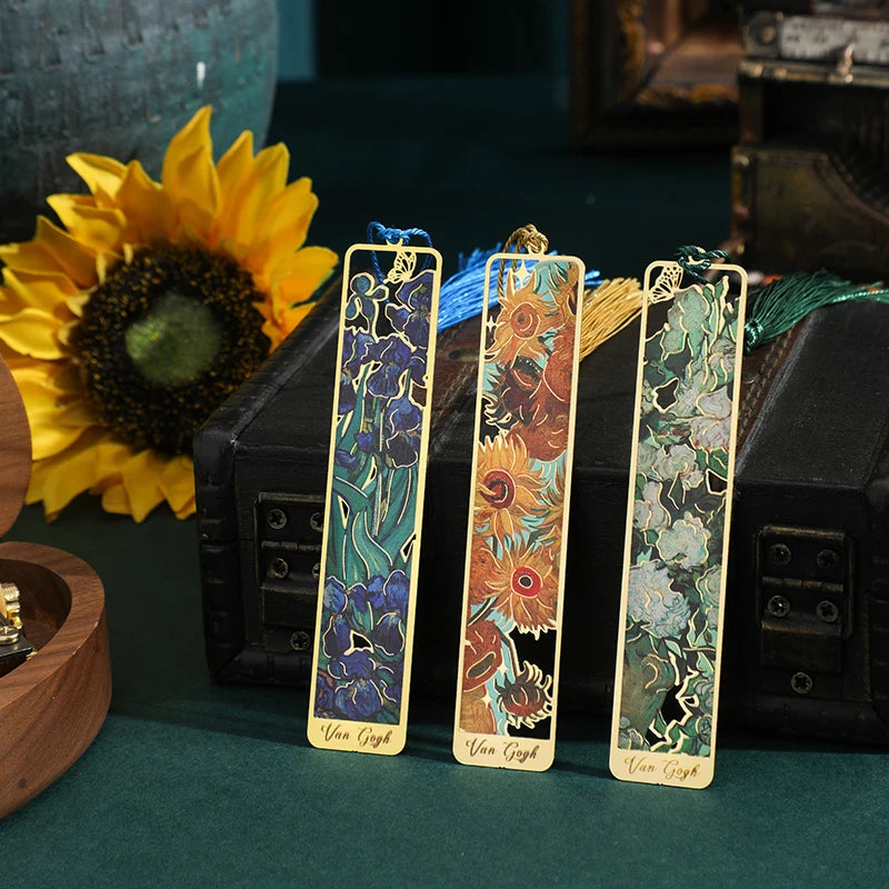 1 pc Retro Floral Painting Metal Bookmark Hollow Bronzing Bookmark With Tassel For Book Club Reader Writers Book Lovers Students ALPENZO