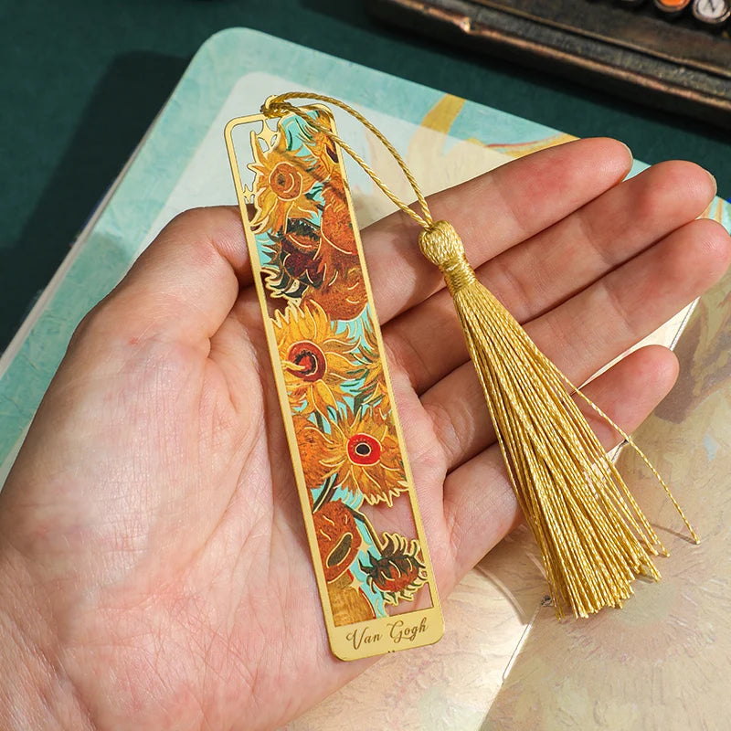 1 pc Retro Floral Painting Metal Bookmark Hollow Bronzing Bookmark With Tassel For Book Club Reader Writers Book Lovers Students ALPENZO