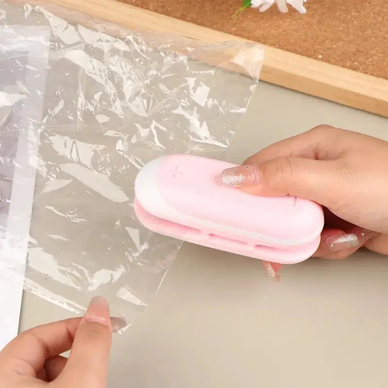 Plastic Press Sealer Sealing Clamp Portable Sealer Food Bag SealingKitchen Accessories - ALPENZO